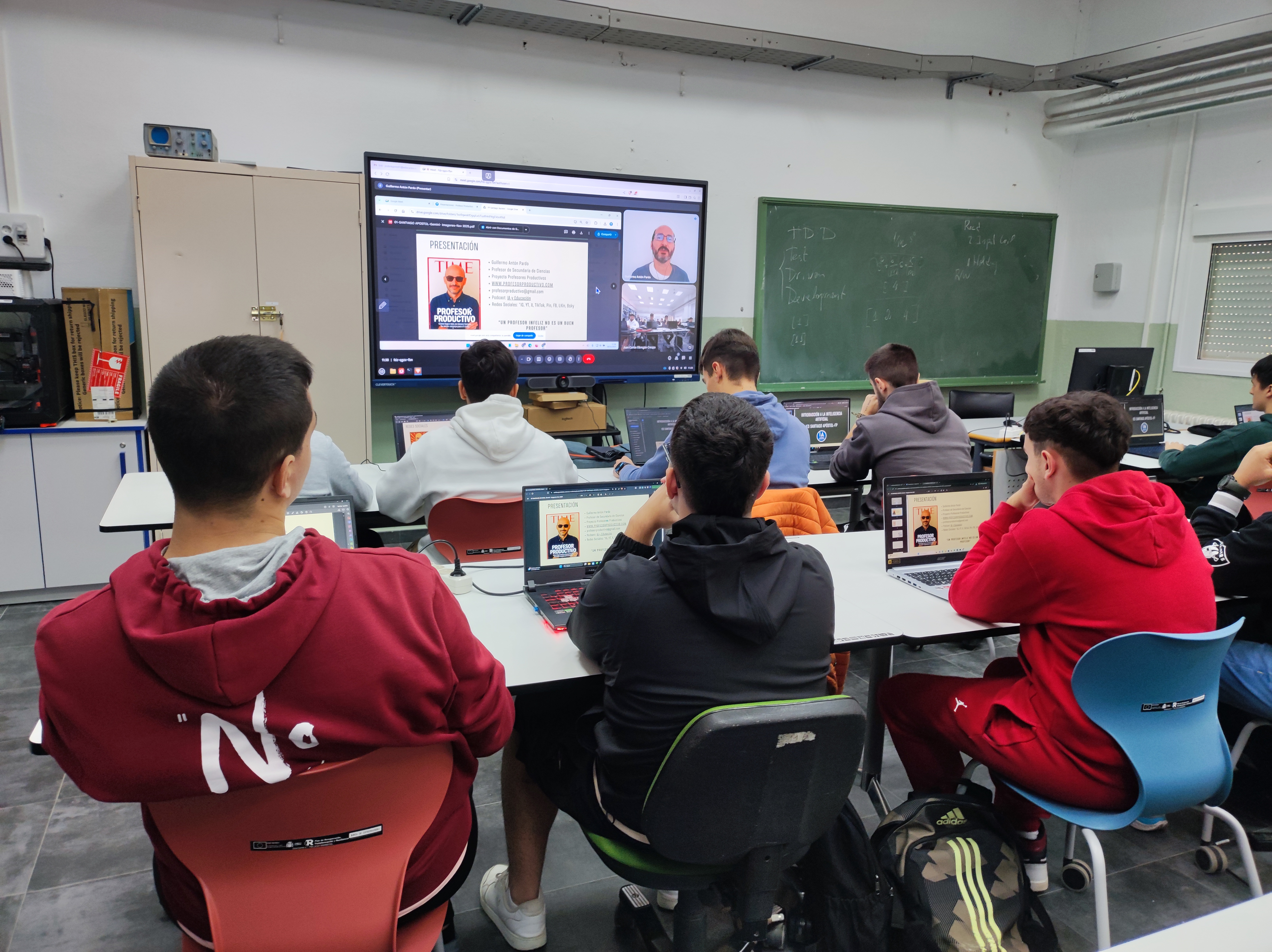 Alumnos de FP de Grado Superior en curso de formación